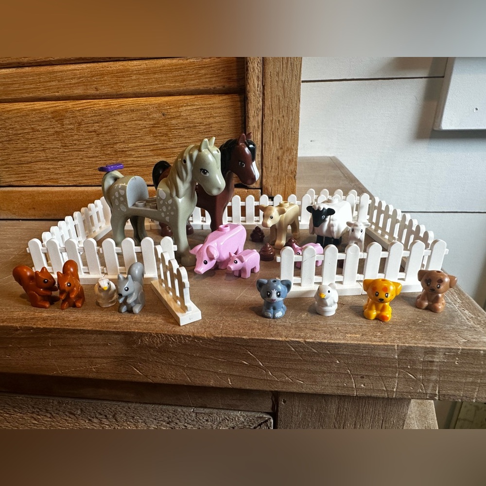 Lego Farm Animal Figures & Fence